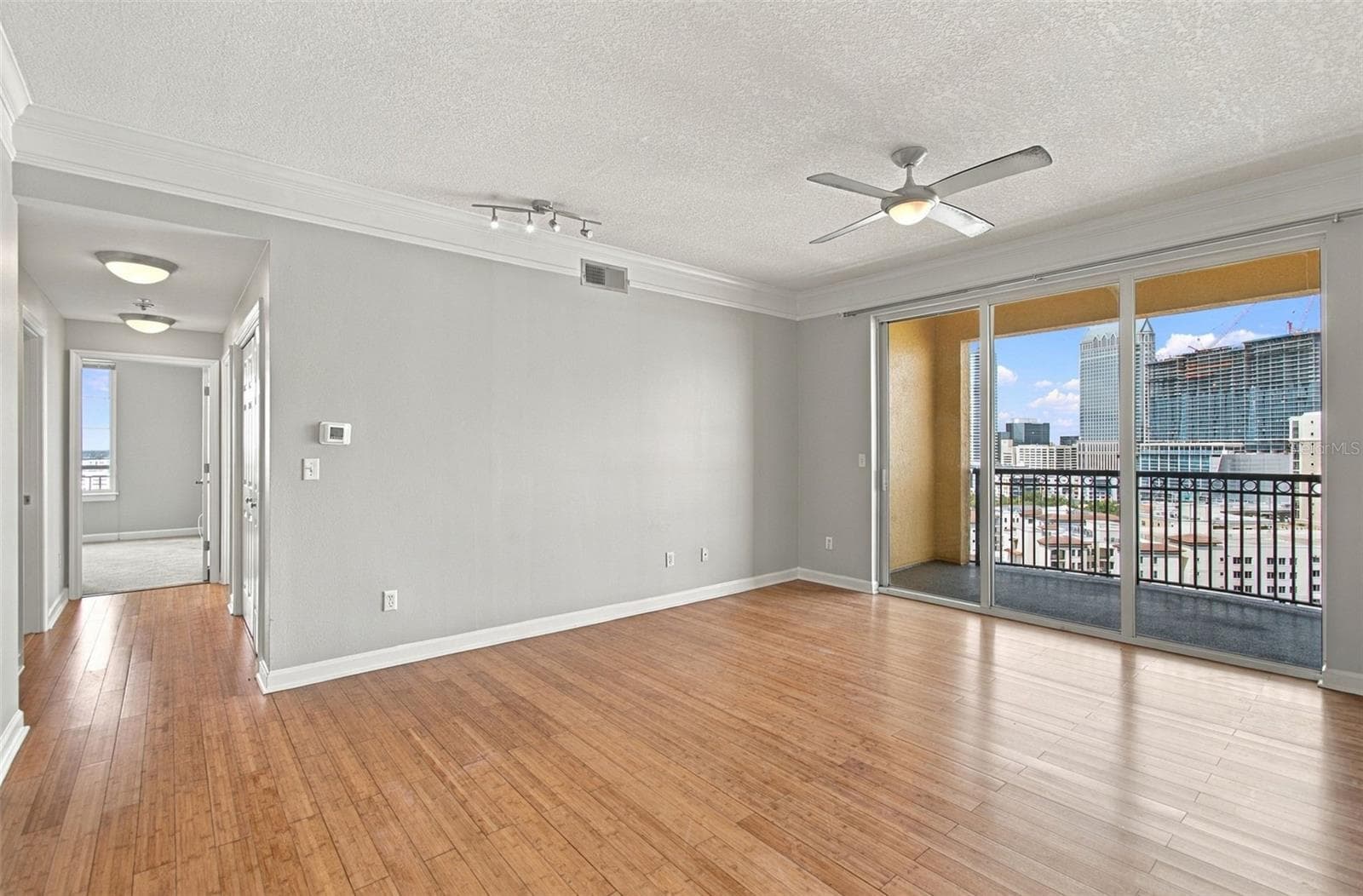 Condominium at 345 BAYSHORE BLVD #1702, TAMPA, photo 9 of 40
