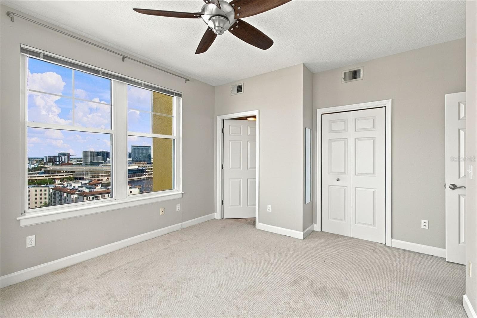 Condominium at 345 BAYSHORE BLVD #1702, TAMPA, photo 16 of 40