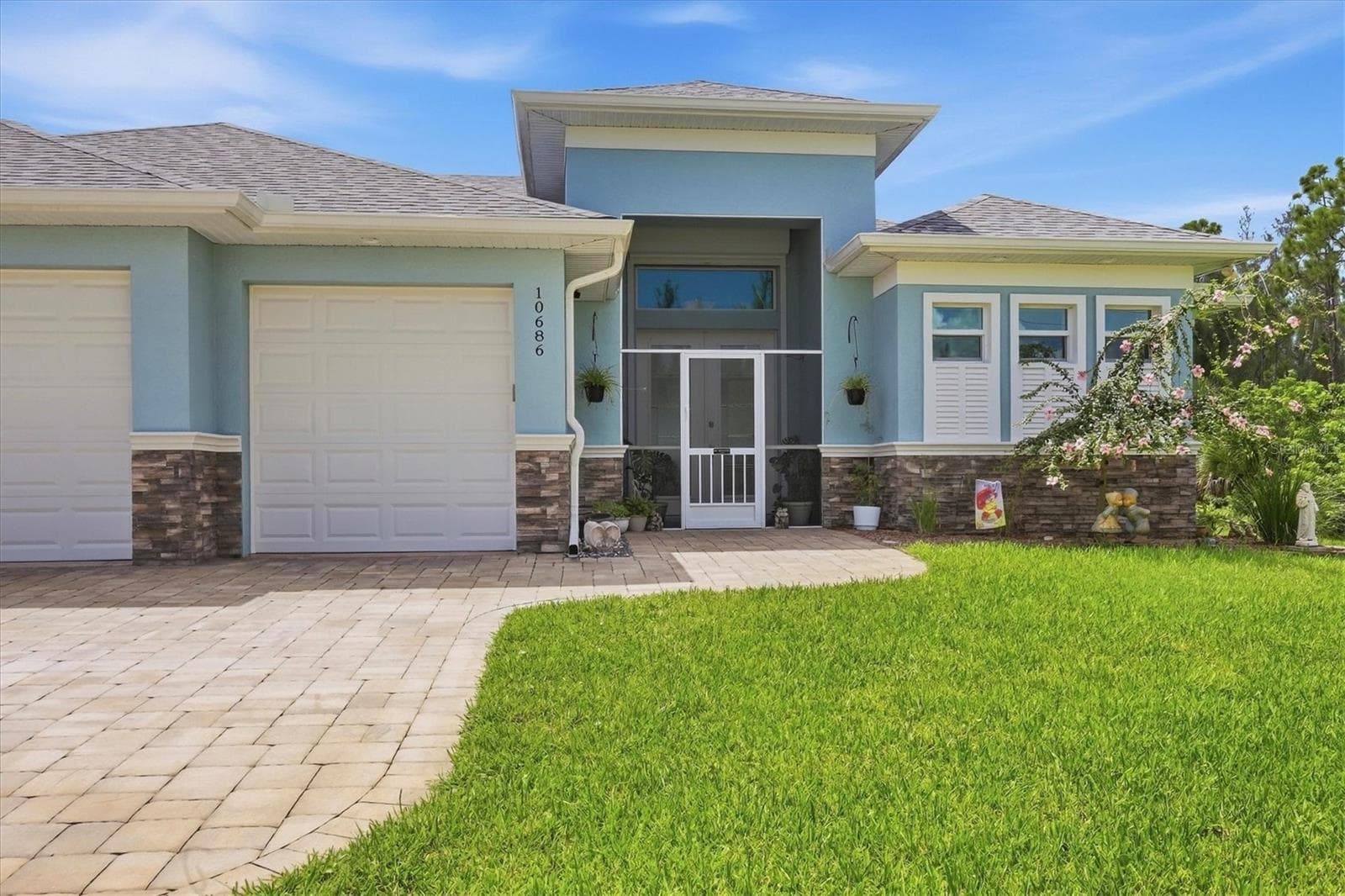 Single Family Residence at 10686 KEARSARGE CIR, PORT CHARLOTTE, photo 7 of 72