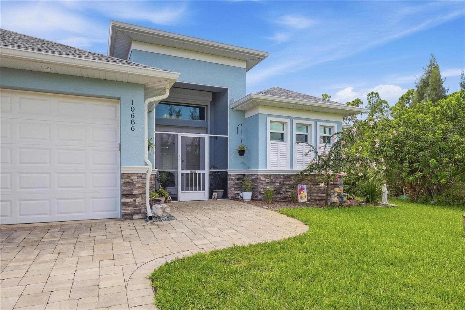 Single Family Residence at 10686 KEARSARGE CIR, PORT CHARLOTTE, photo 9 of 72