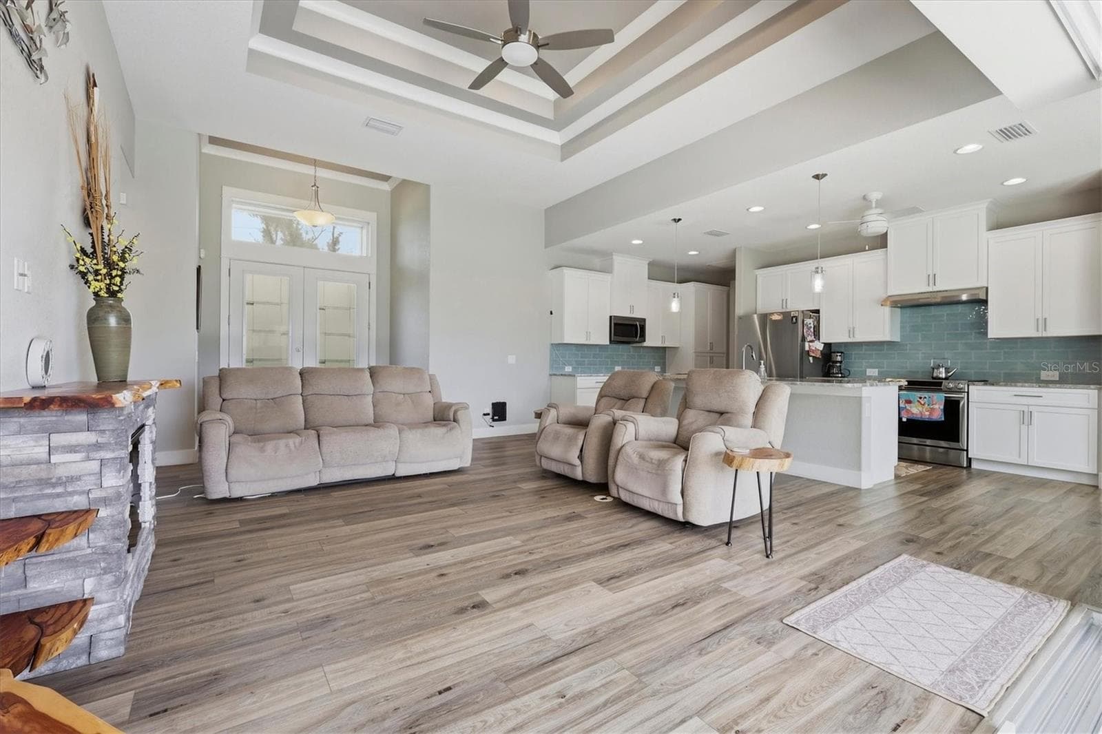 Single Family Residence at 10686 KEARSARGE CIR, PORT CHARLOTTE, photo 15 of 72