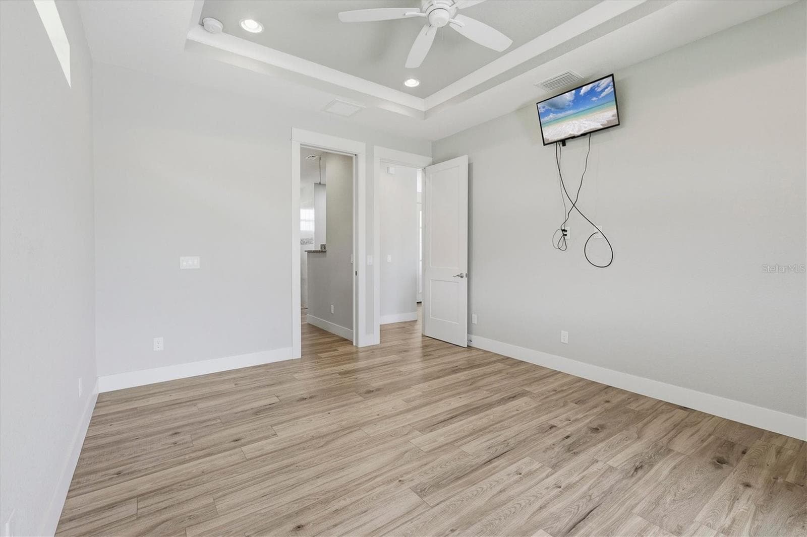 Single Family Residence at 10686 KEARSARGE CIR, PORT CHARLOTTE, photo 32 of 72
