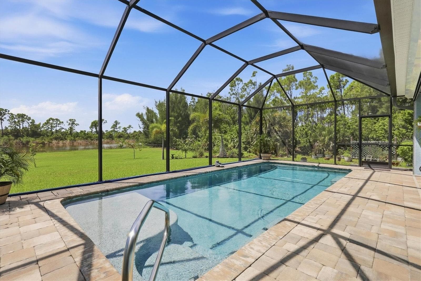 Single Family Residence at 10686 KEARSARGE CIR, PORT CHARLOTTE, photo 41 of 72
