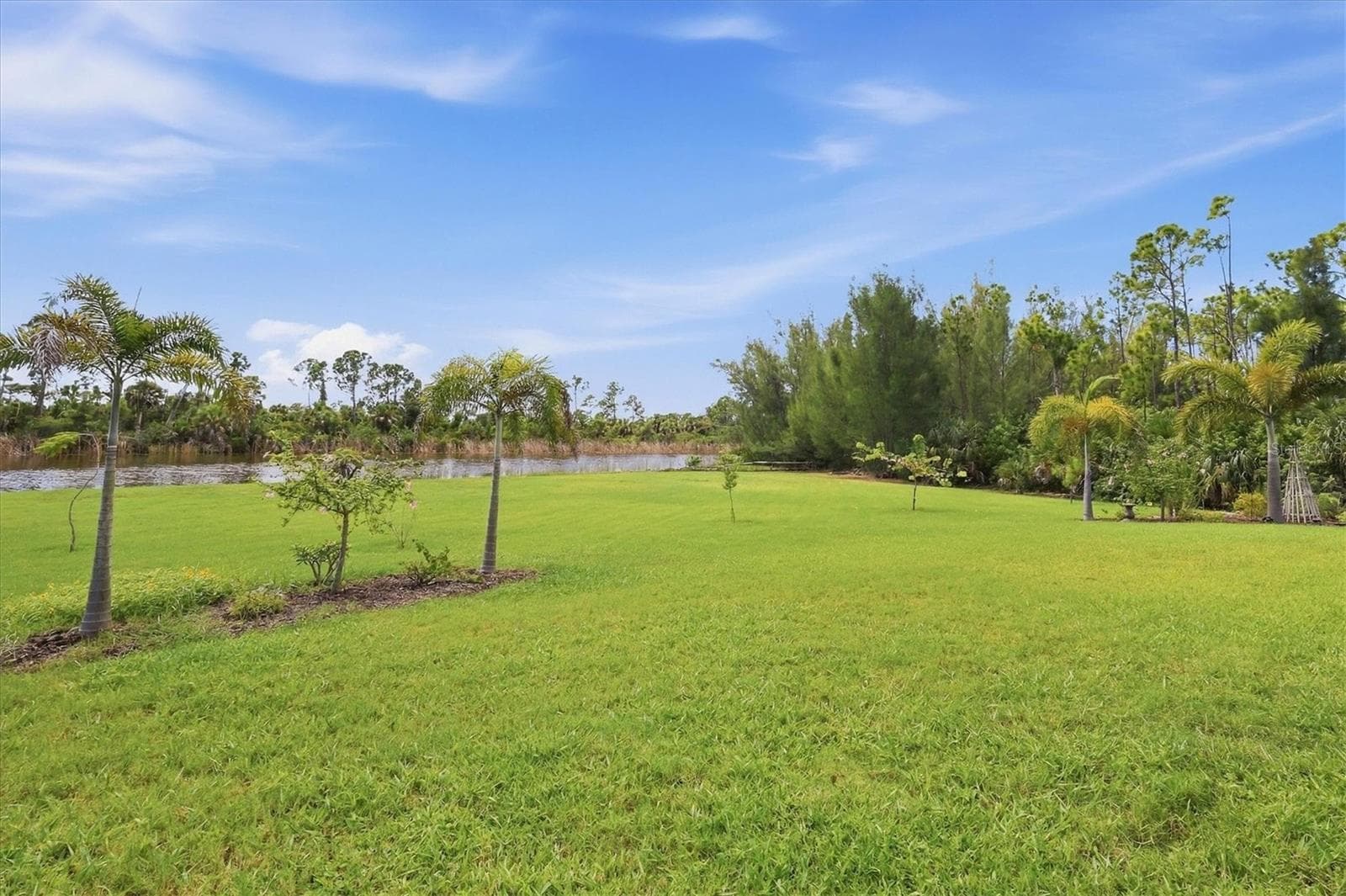 Single Family Residence at 10686 KEARSARGE CIR, PORT CHARLOTTE, photo 46 of 72