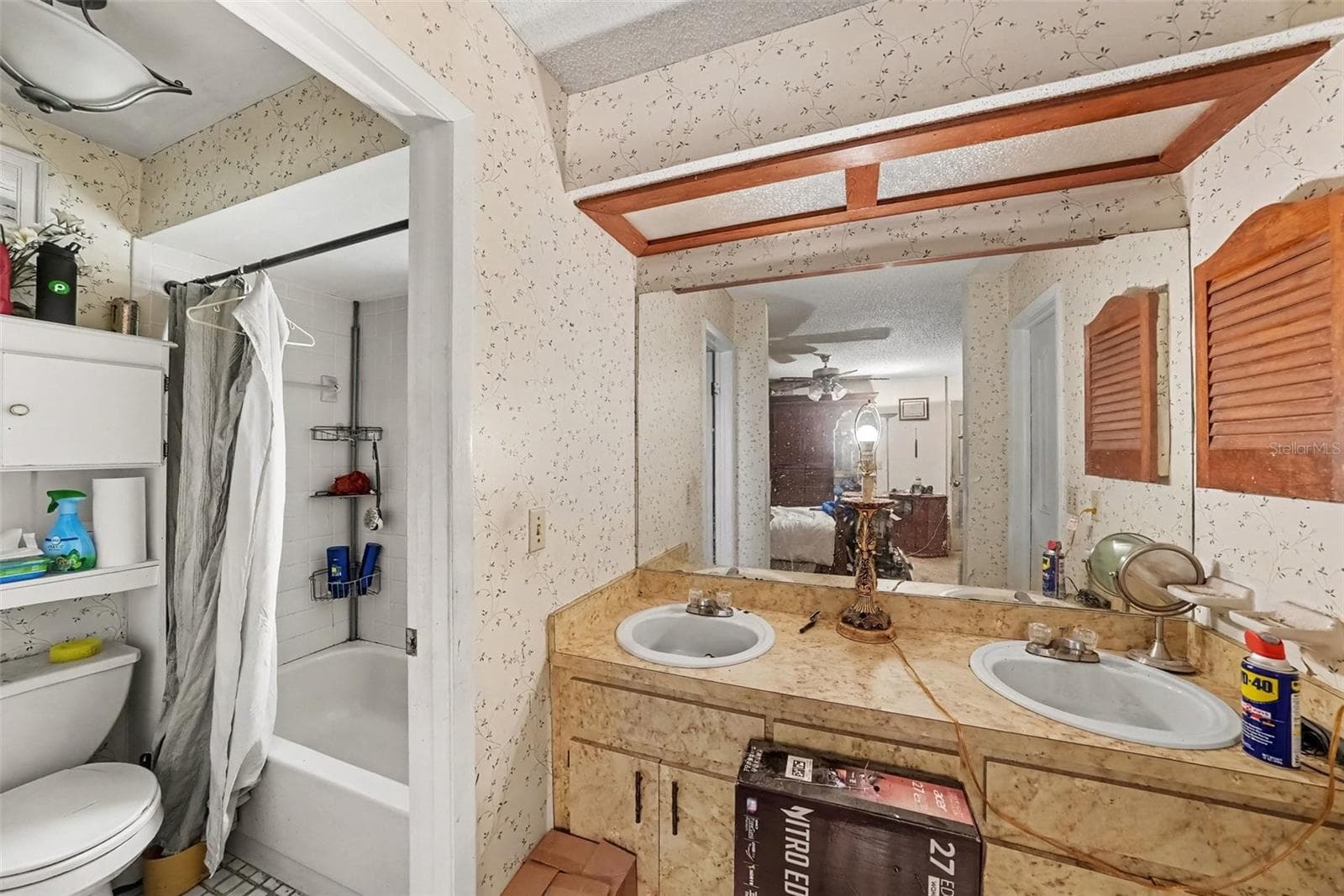 Single Family Residence at 602 SPECK CT, TAMPA, photo 11 of 16