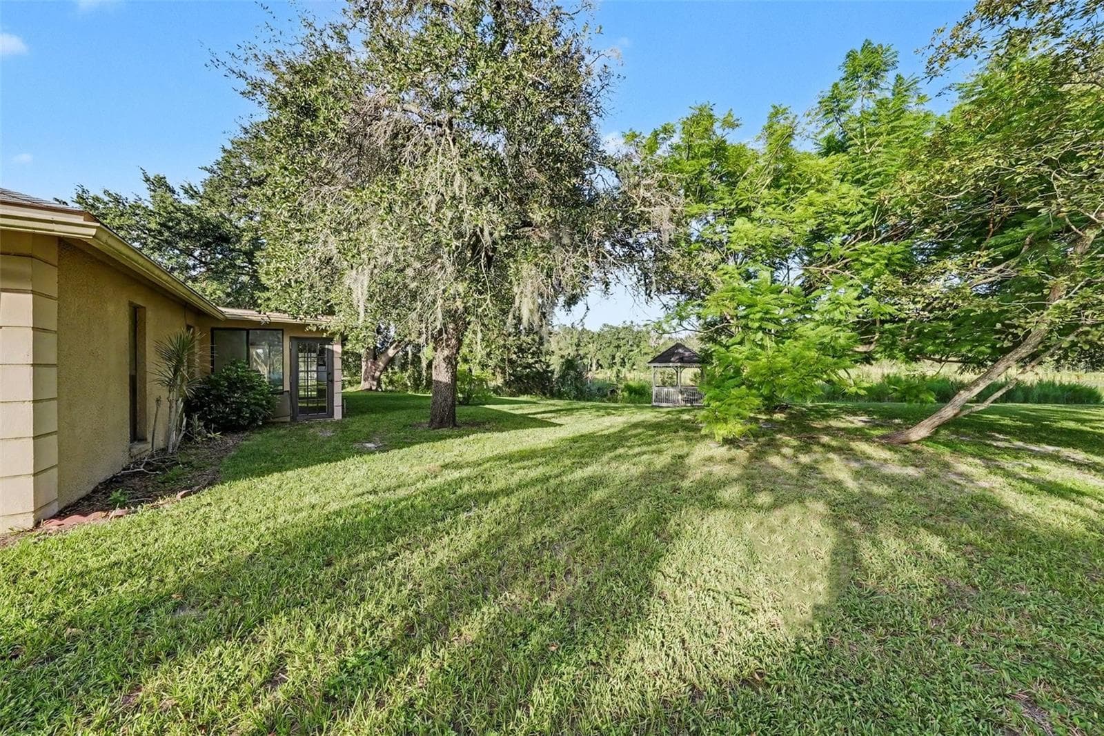 Single Family Residence at 602 SPECK CT, TAMPA, photo 14 of 16