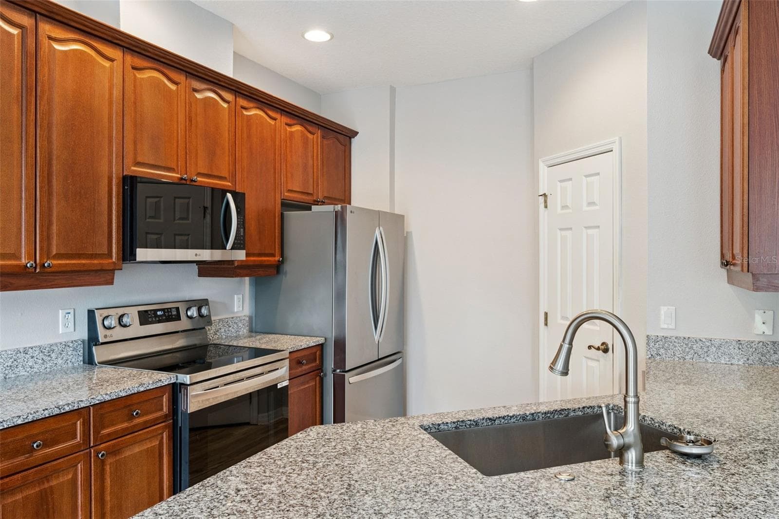 Townhouse at 512 PINEBRANCH CIR, WINTER SPRINGS, photo 19 of 45