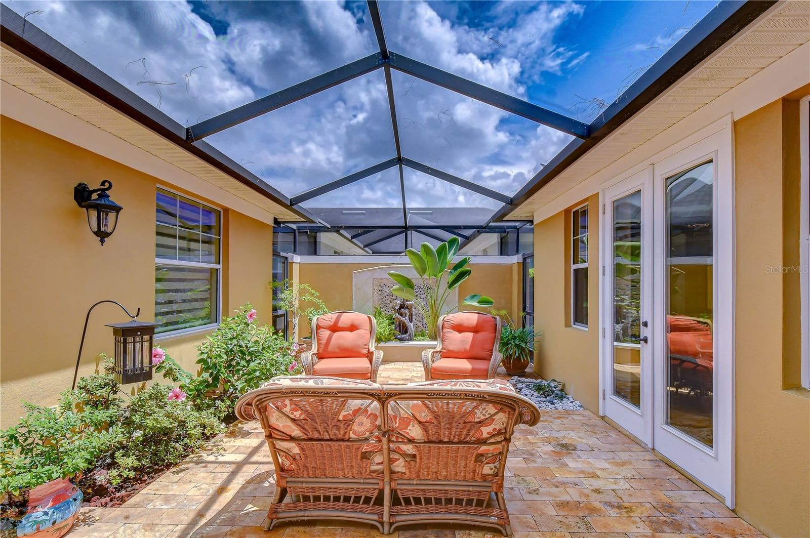 Villa at 6806 MUNCASTER CT, TAMPA, photo 7 of 78