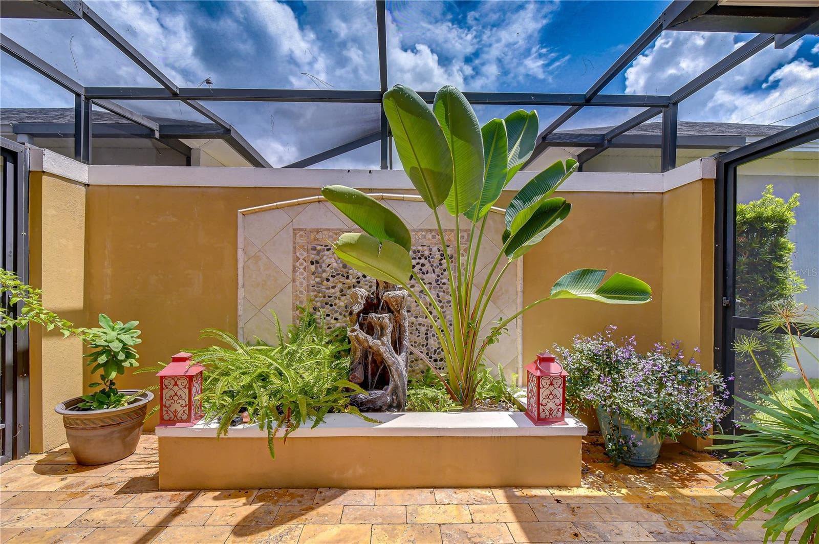 Villa at 6806 MUNCASTER CT, TAMPA, photo 9 of 78