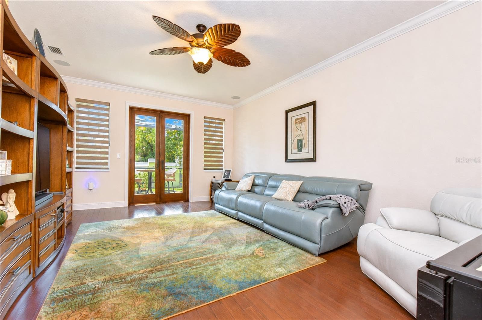 Family room - 6806 MUNCASTER CT, TAMPA