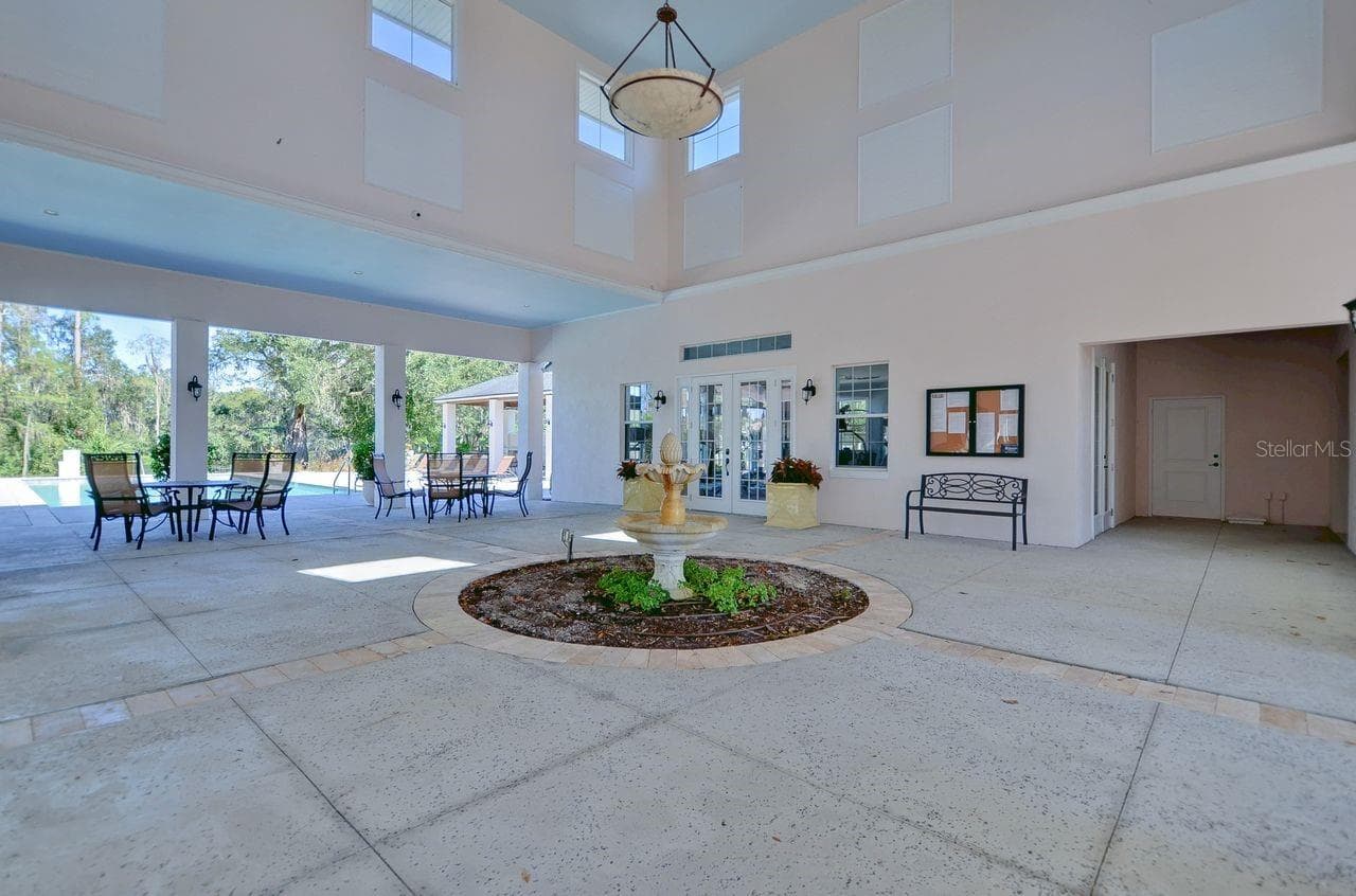 Courtyard in the Lake House - 6806 MUNCASTER CT, TAMPA