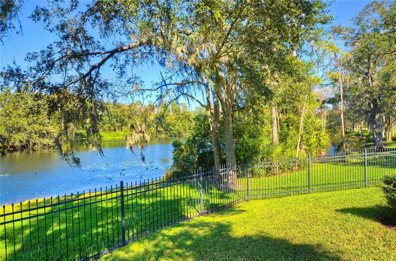 Villa at 6806 MUNCASTER CT, TAMPA, photo 70 of 78