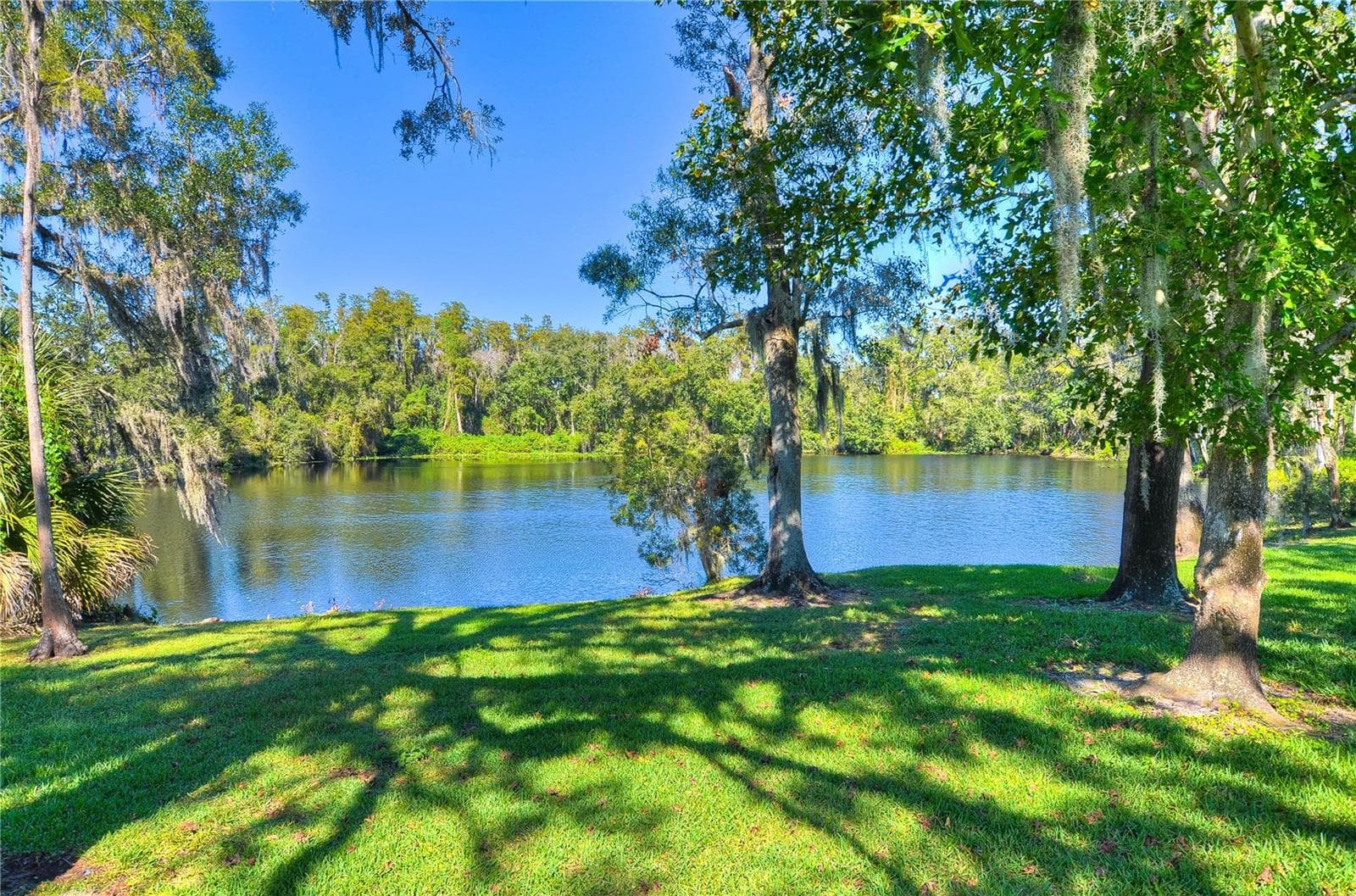 Villa at 6806 MUNCASTER CT, TAMPA, photo 73 of 78