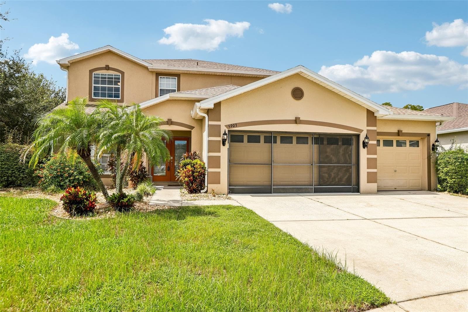 5903 CAPE LOOP