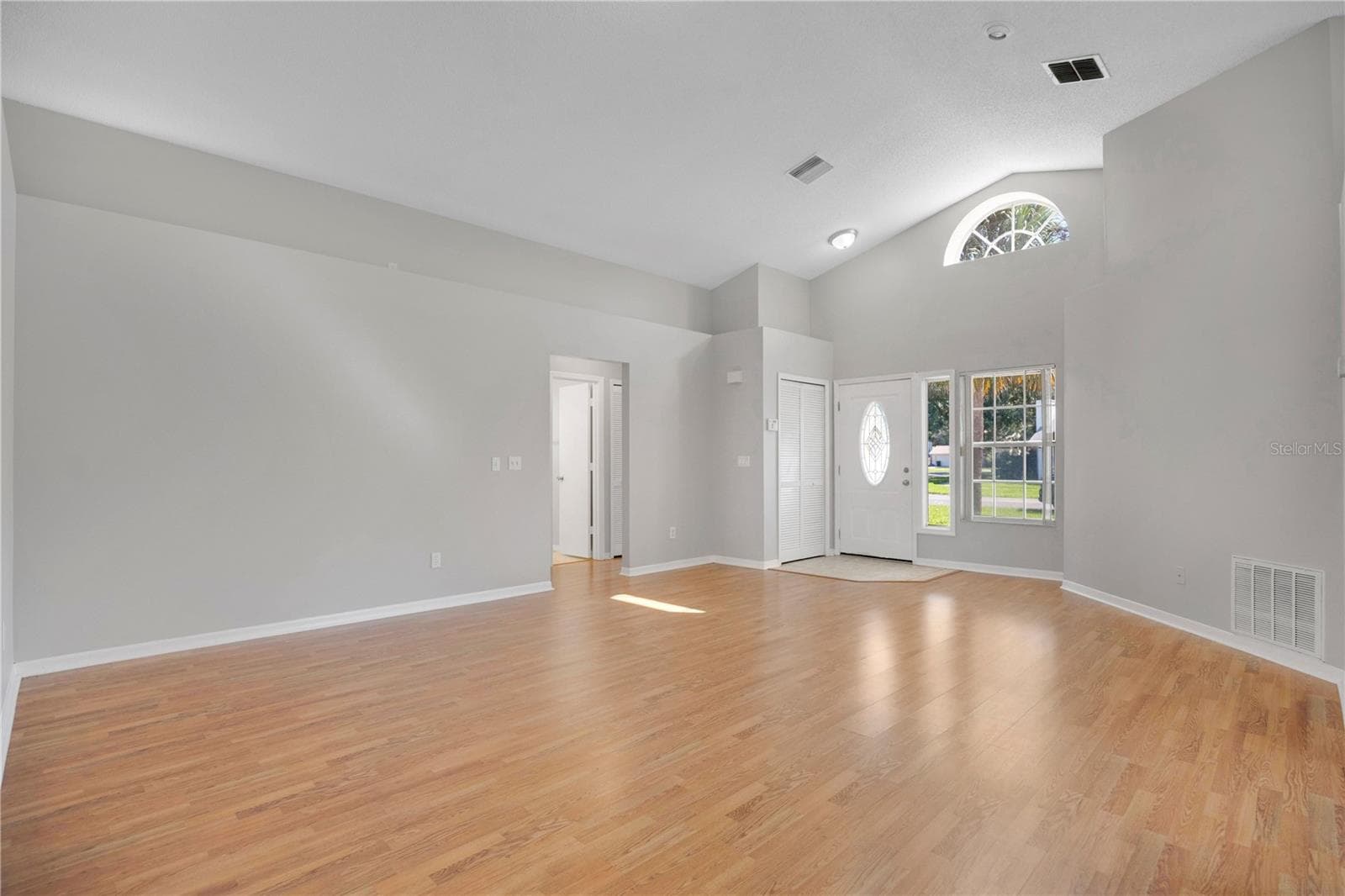 Single Family Residence at 233 S ABERDEEN CIR, SANFORD, photo 5 of 26