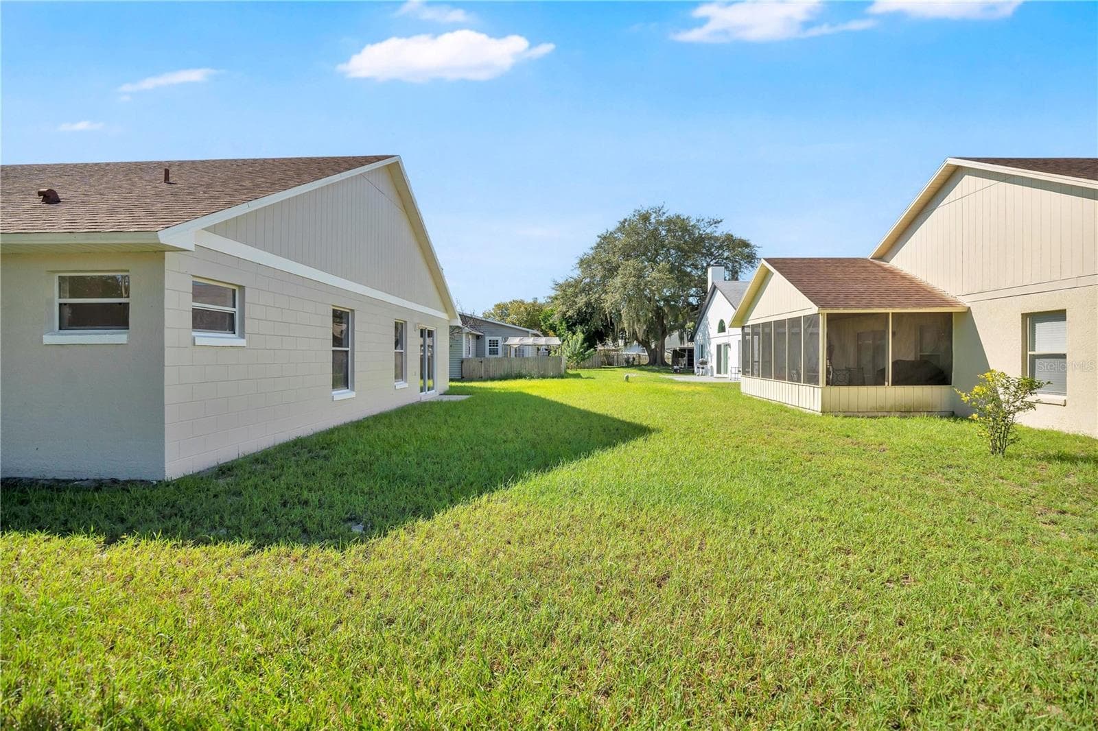 Single Family Residence at 233 S ABERDEEN CIR, SANFORD, photo 25 of 26