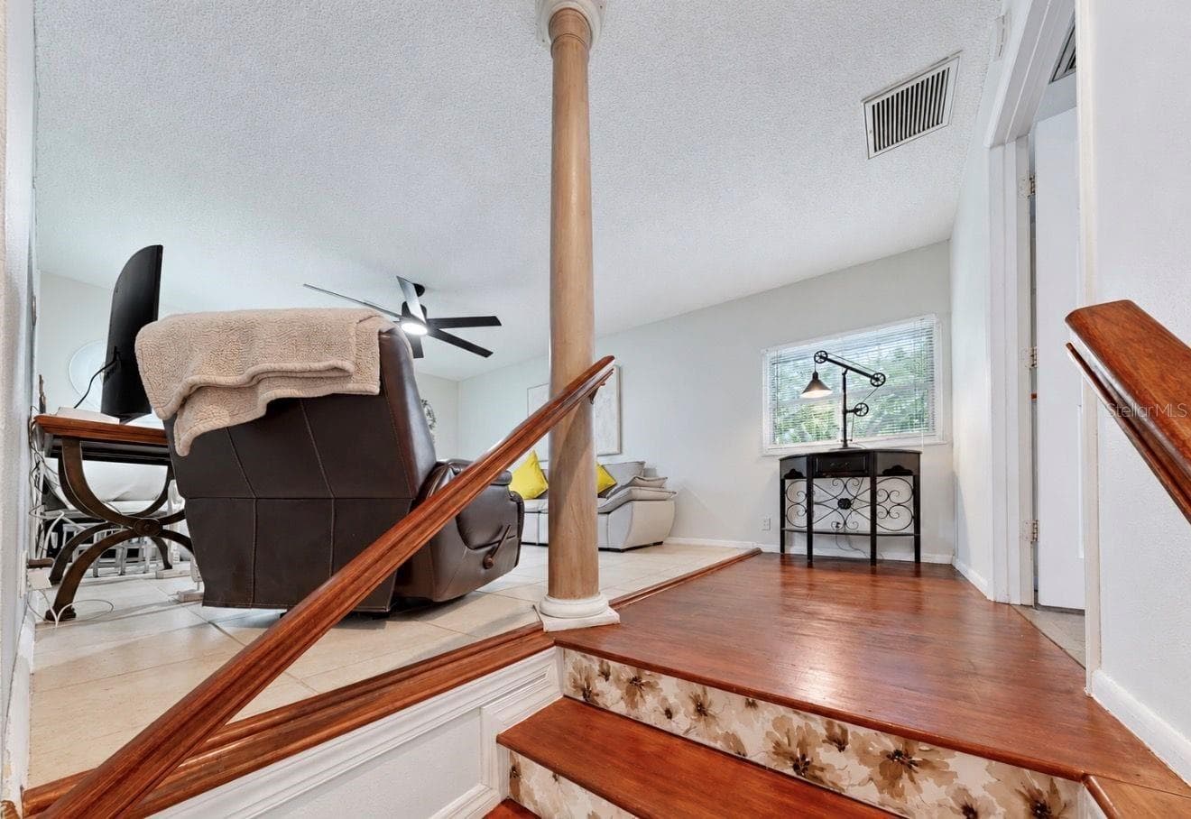 Single Family Residence at 11004 RIVERVIEW DR, RIVERVIEW, photo 38 of 73