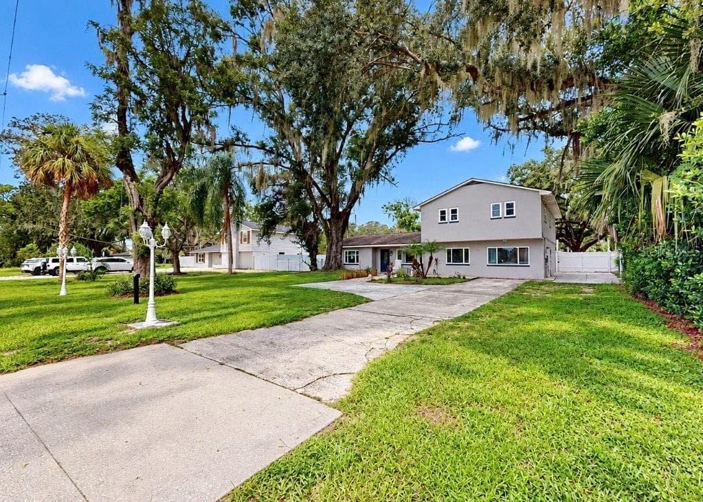 Single Family Residence at 11004 RIVERVIEW DR, RIVERVIEW, photo 46 of 73