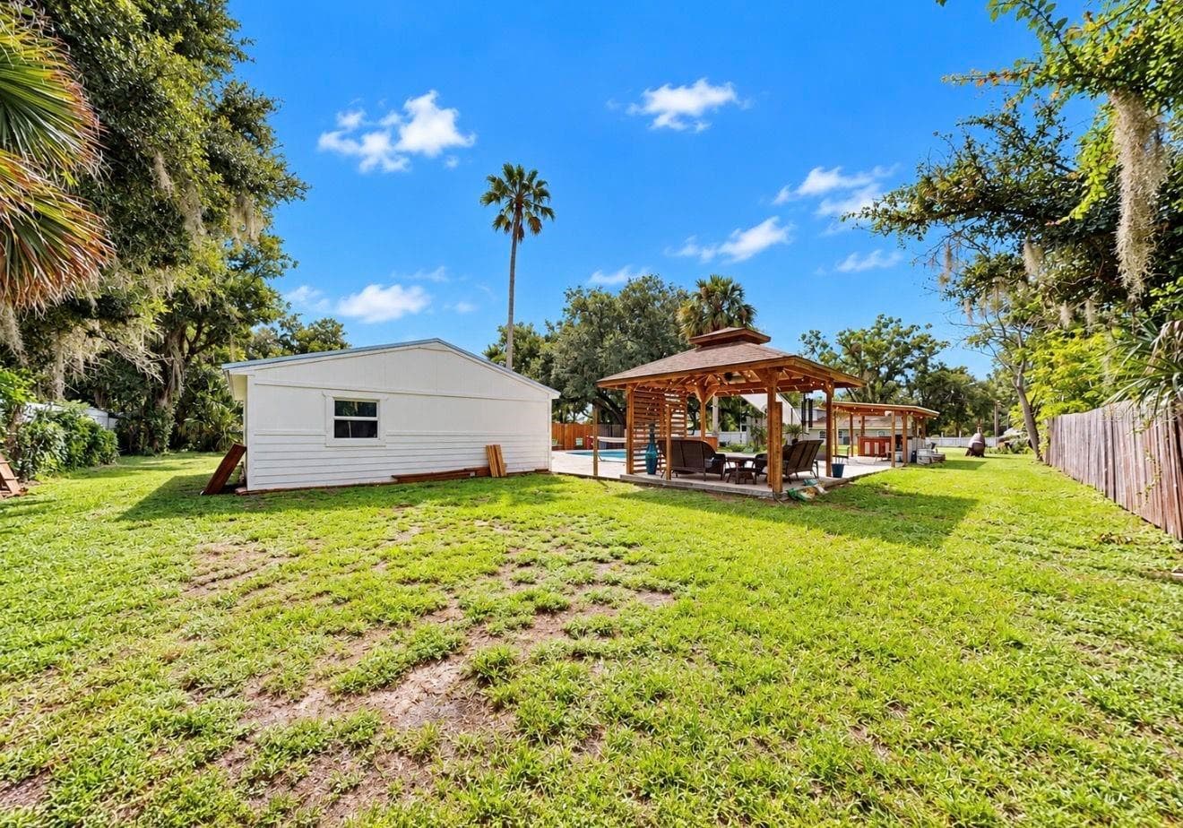 Single Family Residence at 11004 RIVERVIEW DR, RIVERVIEW, photo 60 of 73