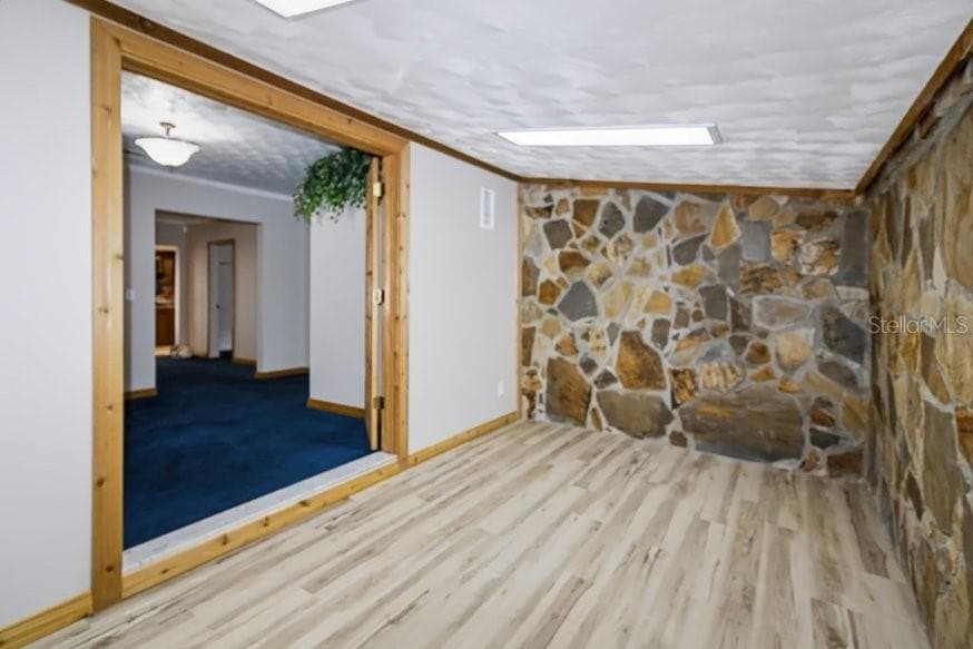 Single Family Residence at 13016 SOMERLOTT PL, DOVER, photo 14 of 98