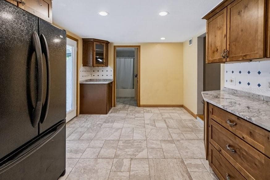 Single Family Residence at 13016 SOMERLOTT PL, DOVER, photo 22 of 98