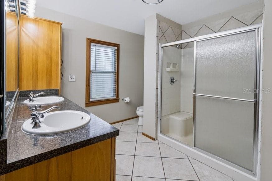 Single Family Residence at 13016 SOMERLOTT PL, DOVER, photo 29 of 98