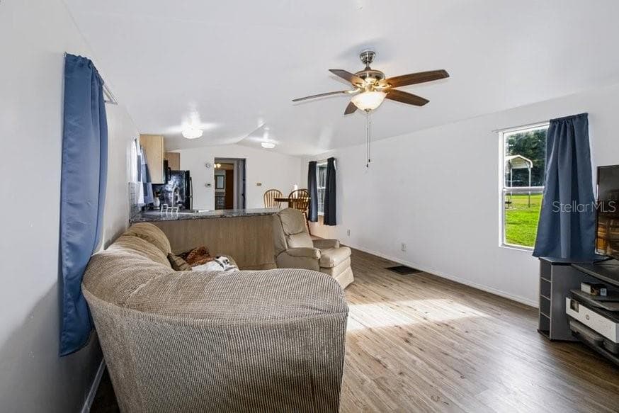 Single Family Residence at 13016 SOMERLOTT PL, DOVER, photo 55 of 98