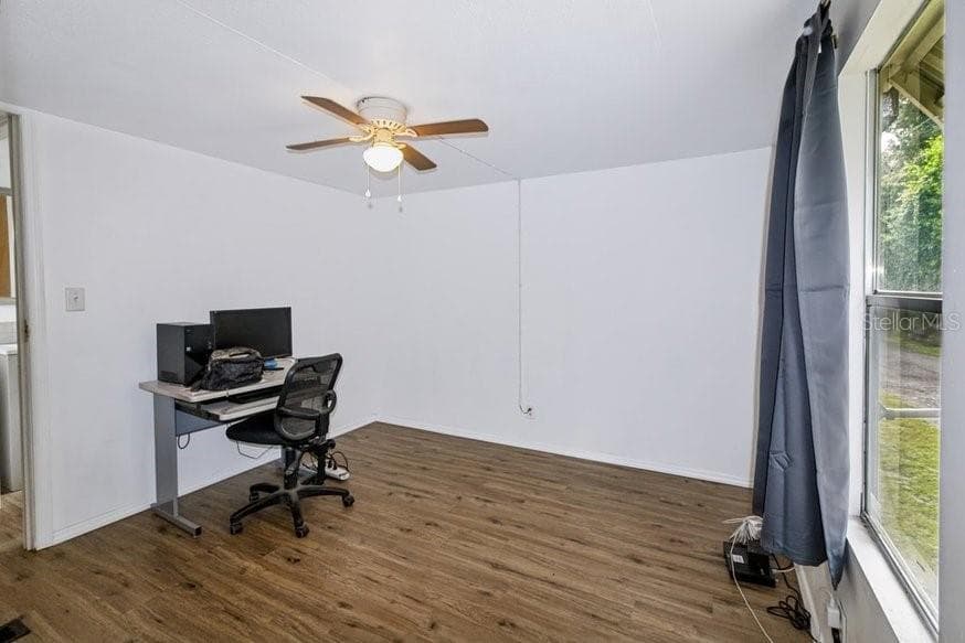 Single Family Residence at 13016 SOMERLOTT PL, DOVER, photo 64 of 98