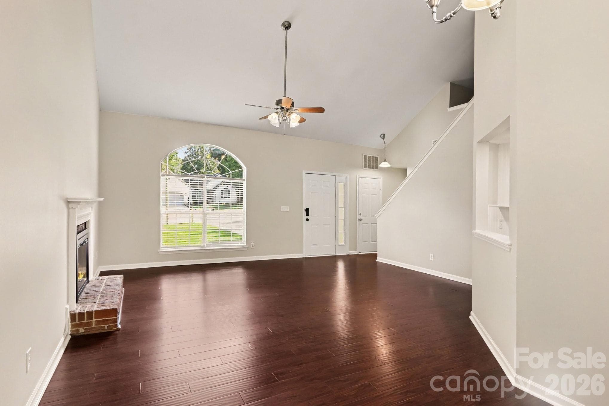 Single Family Residence at 8313 Belstead Brook Court, Charlotte, photo 3 of 19