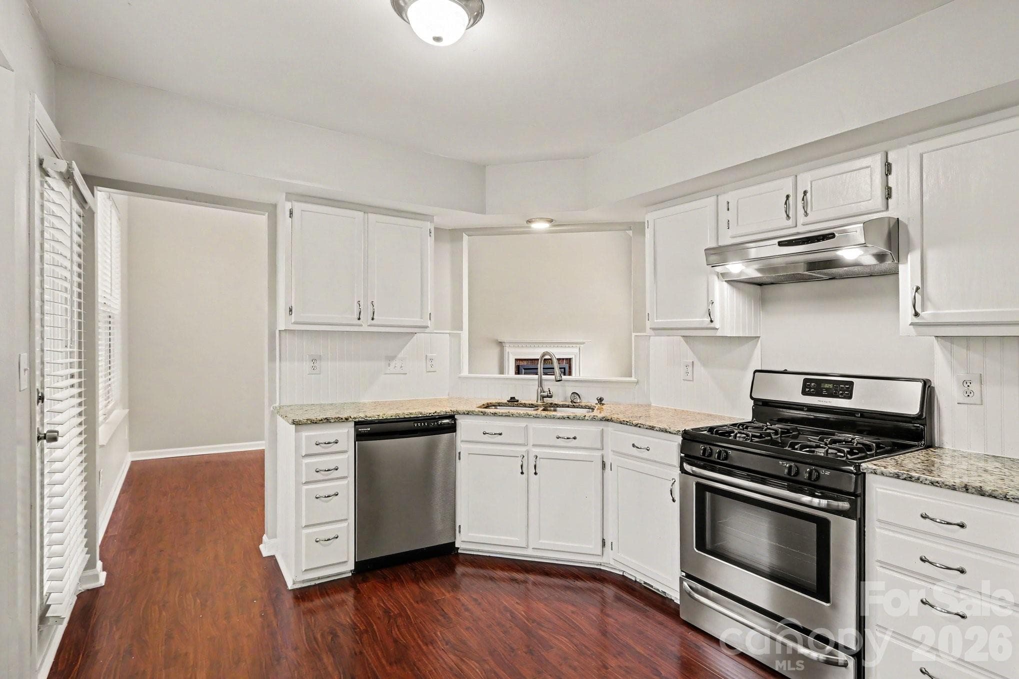 Single Family Residence at 8313 Belstead Brook Court, Charlotte, photo 7 of 19