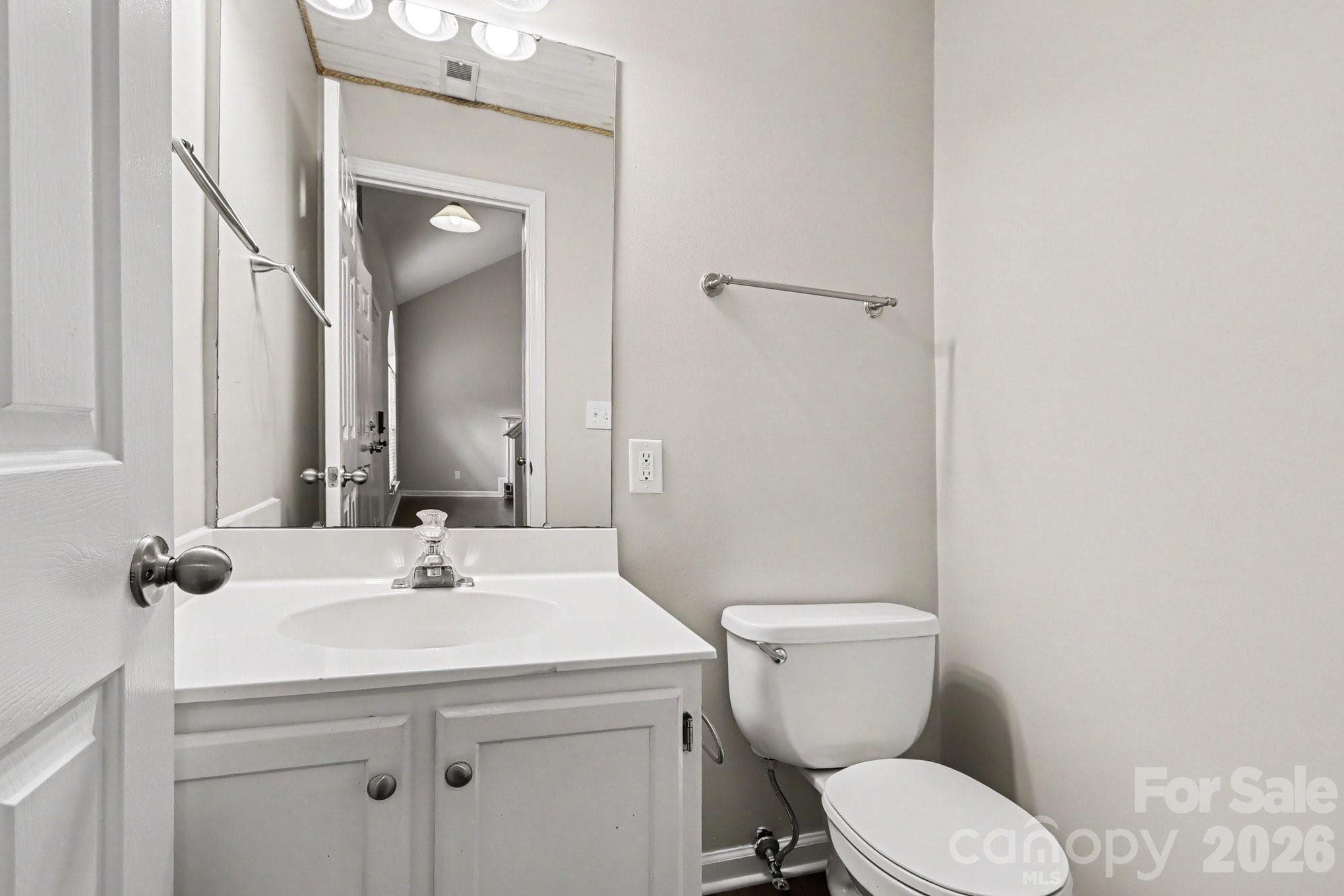 Single Family Residence at 8313 Belstead Brook Court, Charlotte, photo 16 of 19