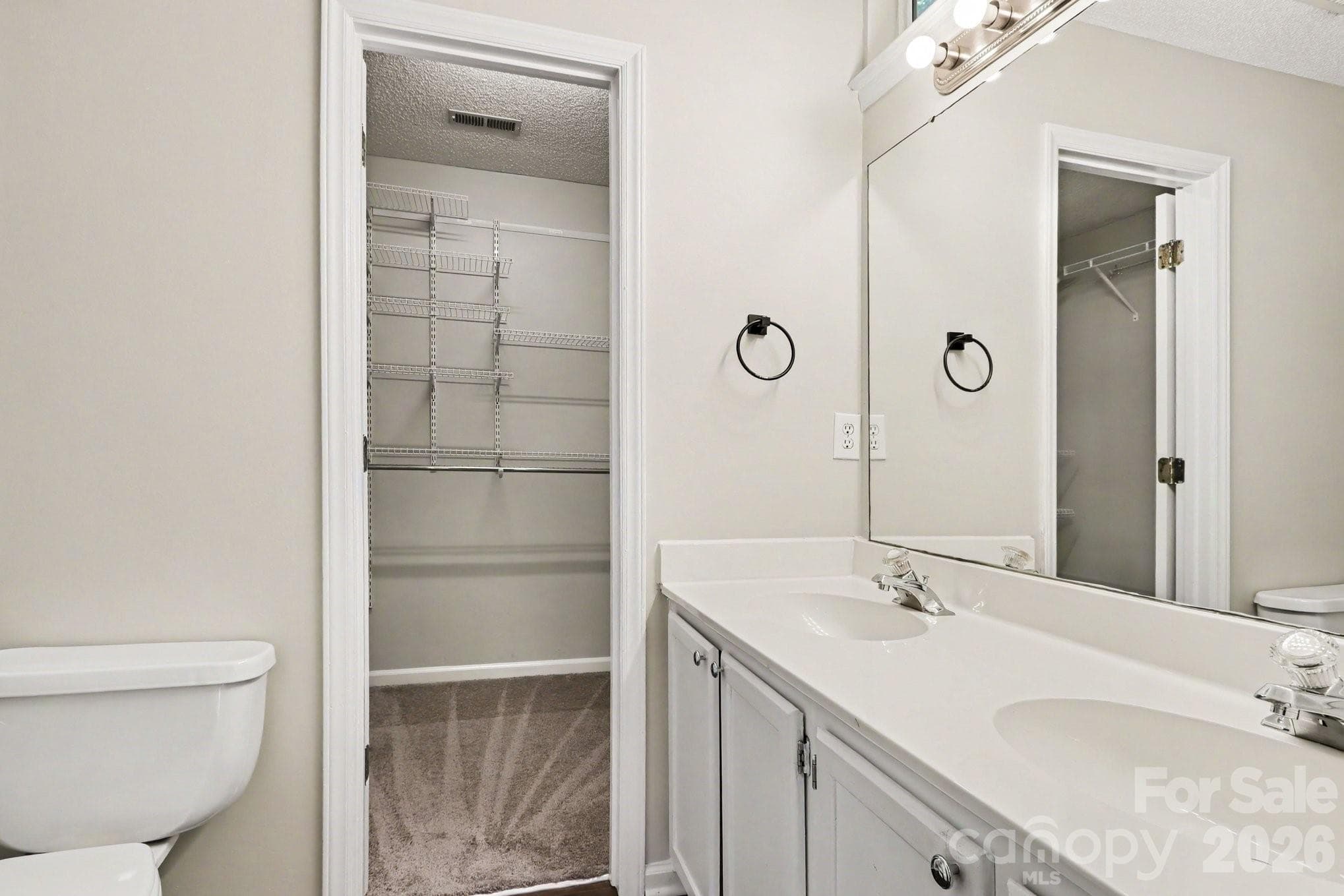Single Family Residence at 8313 Belstead Brook Court, Charlotte, photo 17 of 19