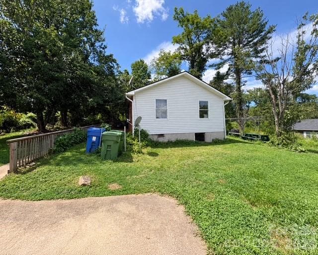 Single Family Residence at 131 Wyatt Street, Asheville, photo 4 of 19