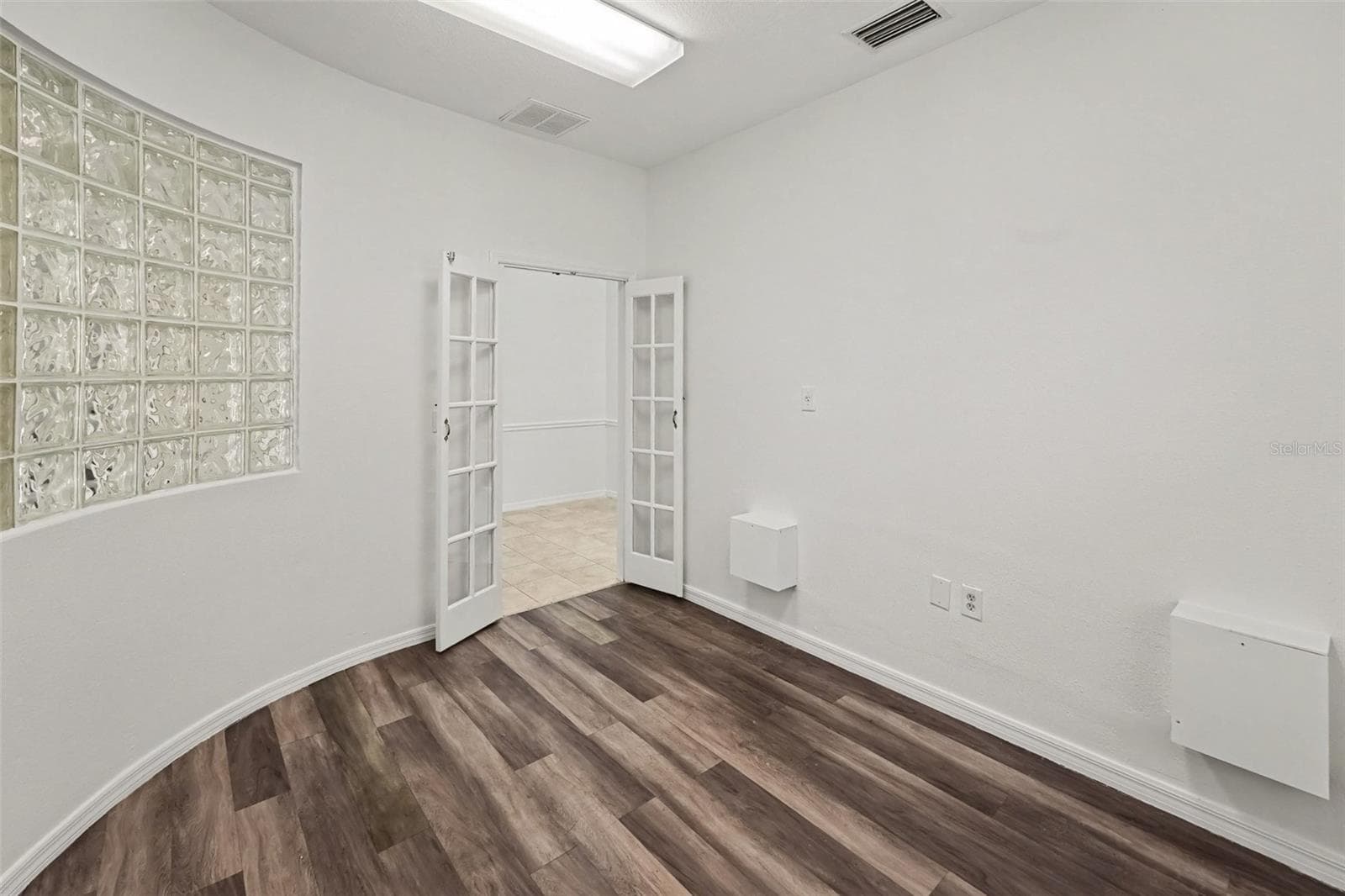 Medical Office at 10943 COUNTRYWAY BLVD, TAMPA, photo 12 of 26