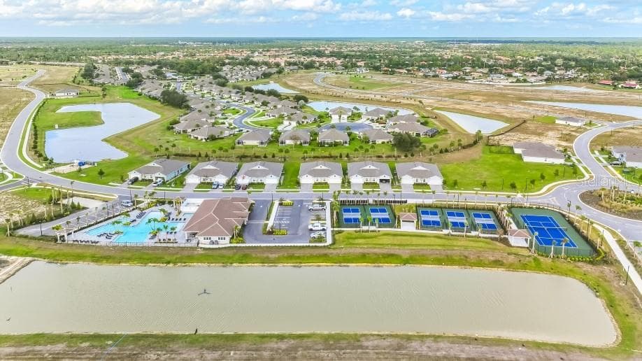 Single Family Residence at 4951 TUSCOLA BLVD, NORTH PORT, photo 14 of 24