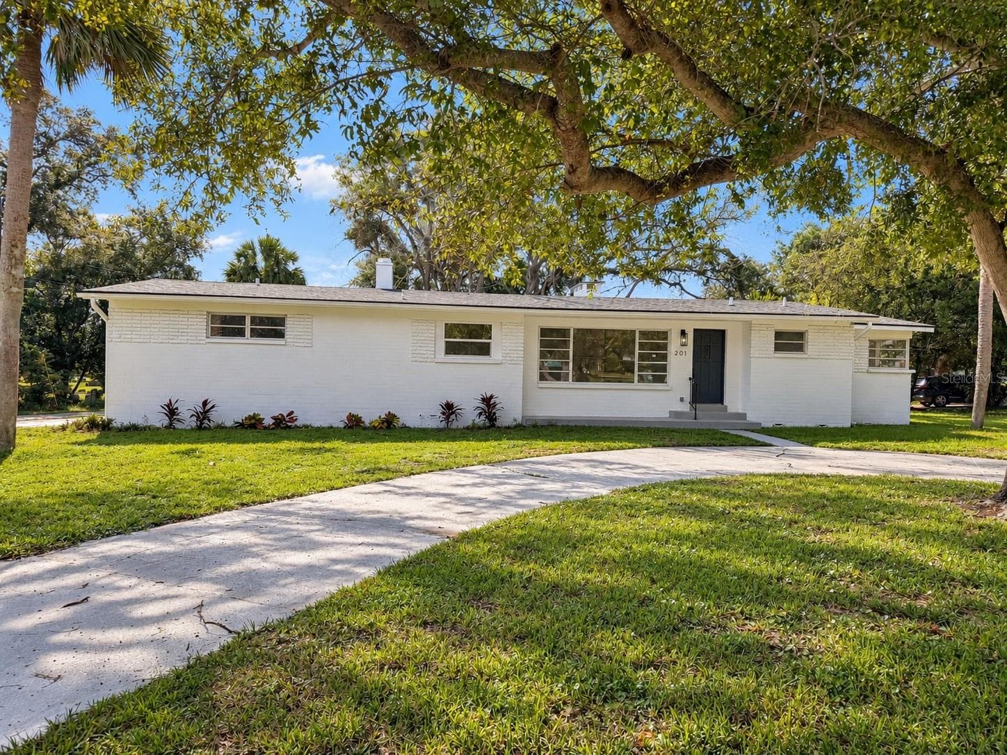 201 GRANADA ST