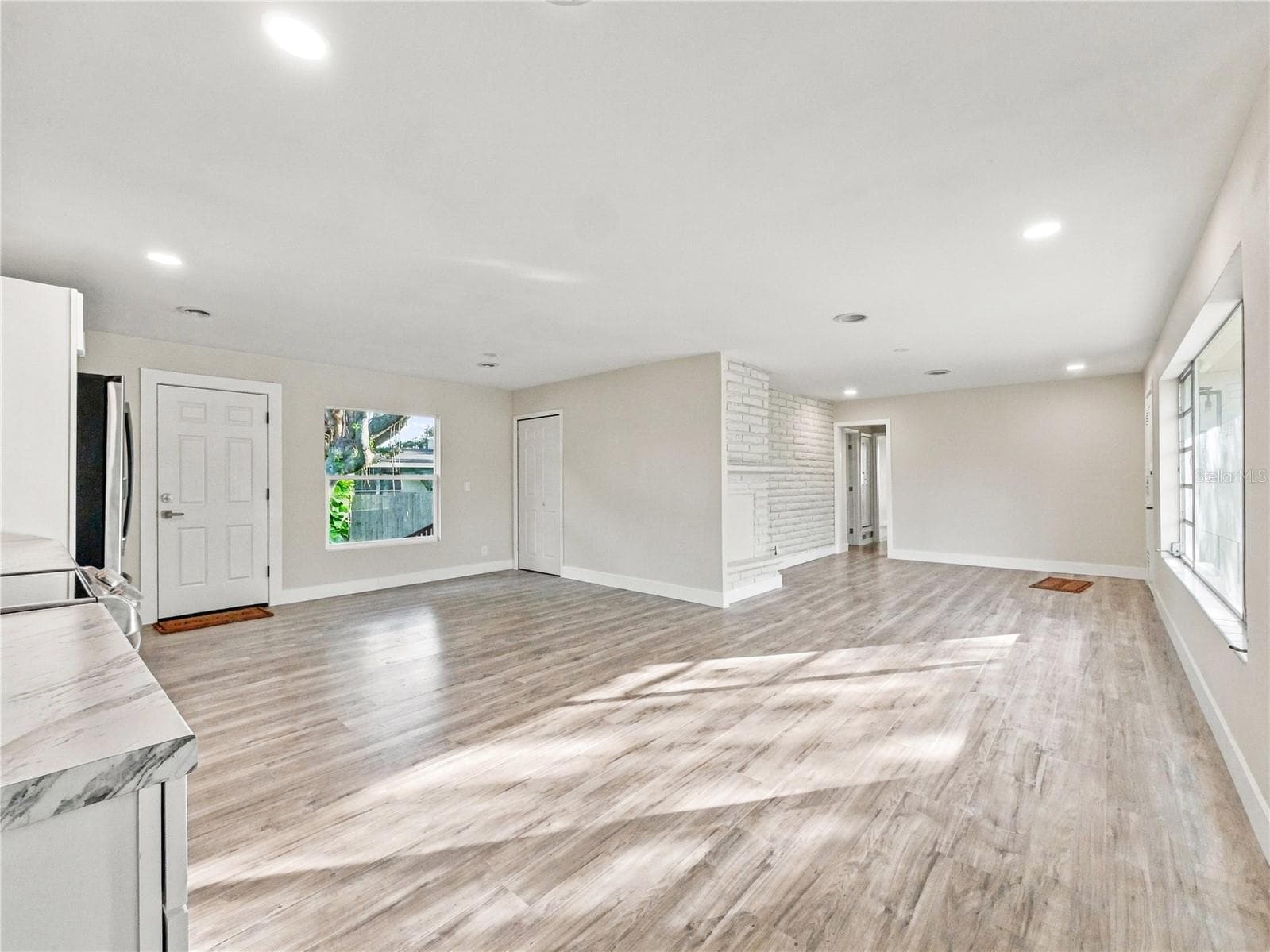 Single Family Residence at 201 GRANADA ST, HOLLY HILL, photo 9 of 27