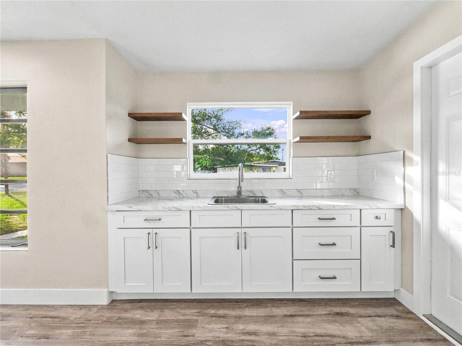 Single Family Residence at 201 GRANADA ST, HOLLY HILL, photo 12 of 27