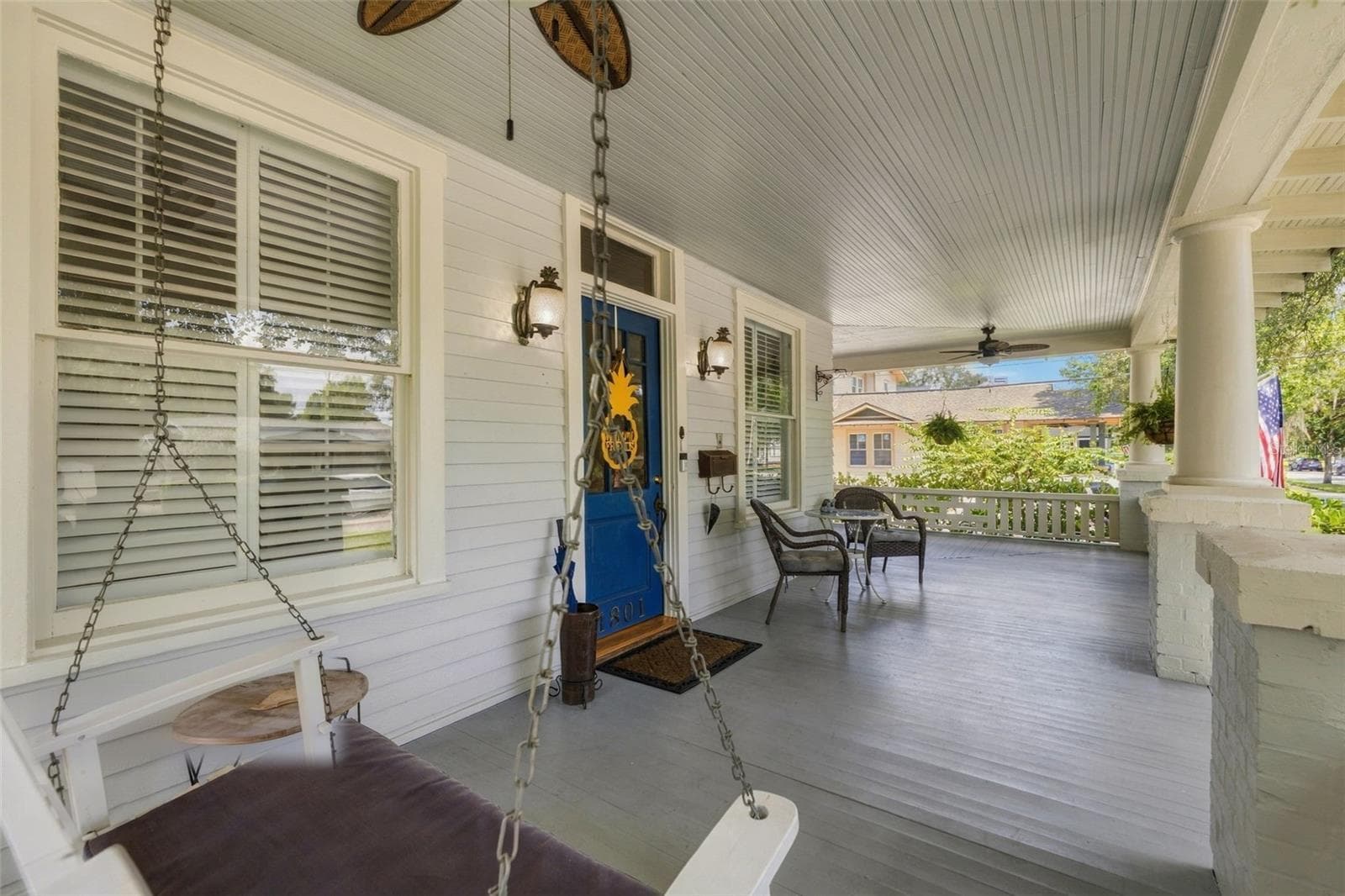 Large front porch - 1801 W HILLS AVE, TAMPA