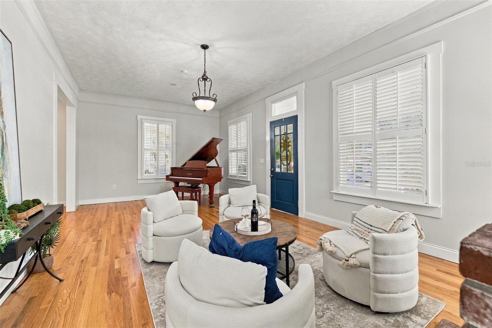 Living room & entry - 1801 W HILLS AVE, TAMPA