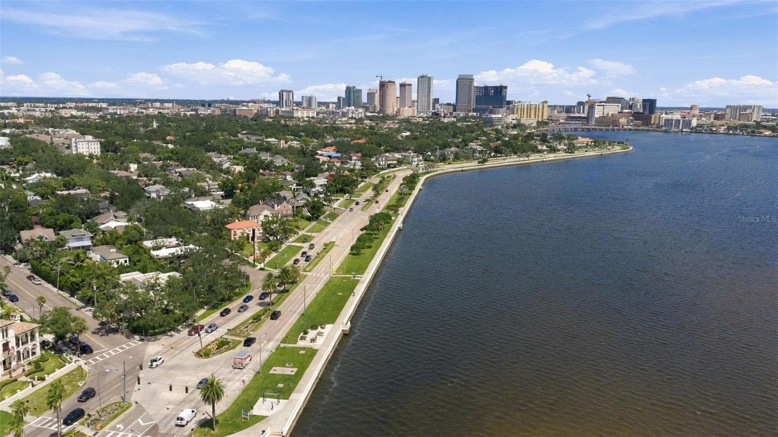 Bayshore Blvd: longest running sidewalk - 1801 W HILLS AVE, TAMPA