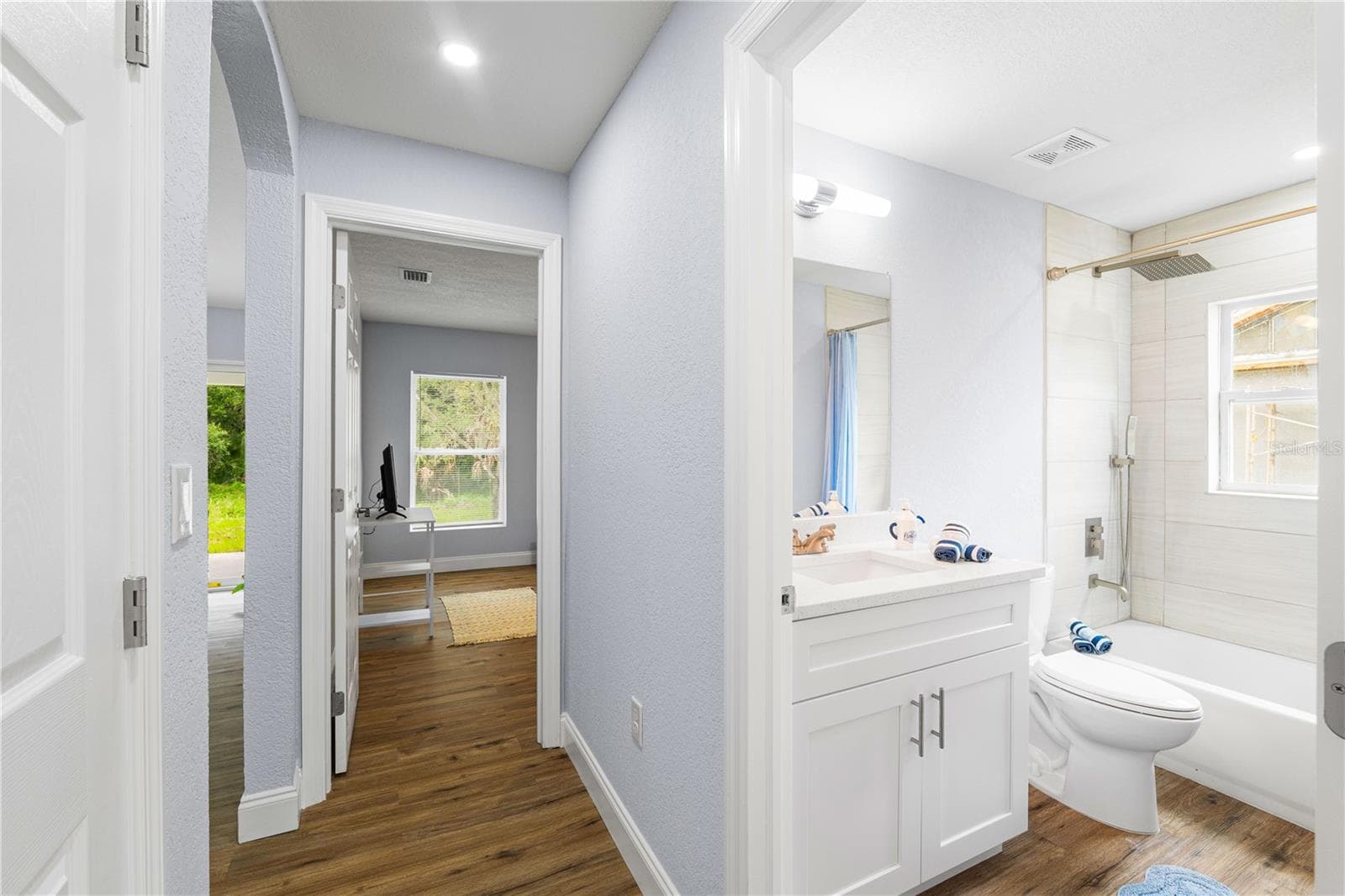 Single Family Residence at 199 PRINEVILLE ST, PORT CHARLOTTE, photo 16 of 23