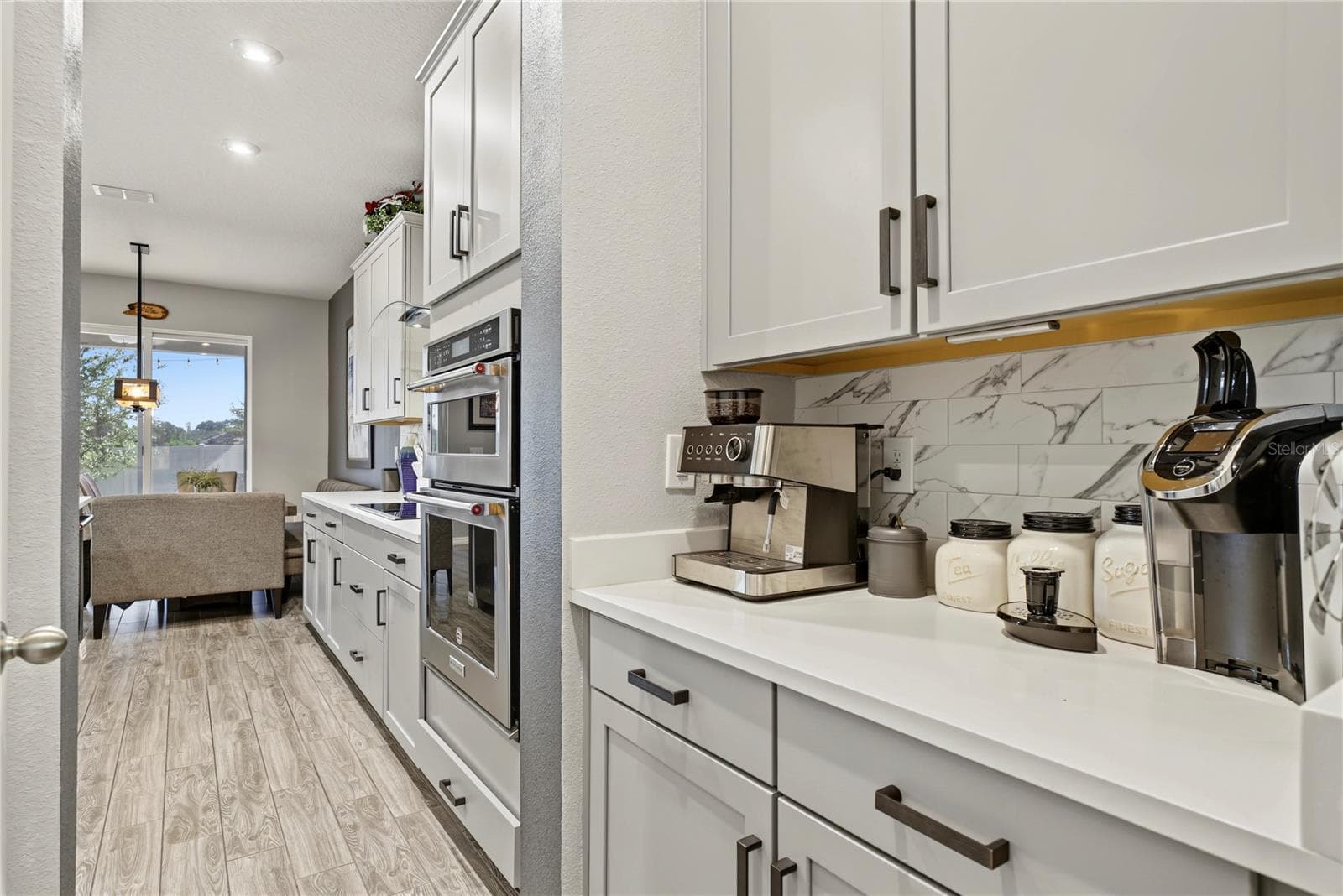 Single Family Residence at 2470 STANDING ROCK CIR, OAKLAND, photo 6 of 48