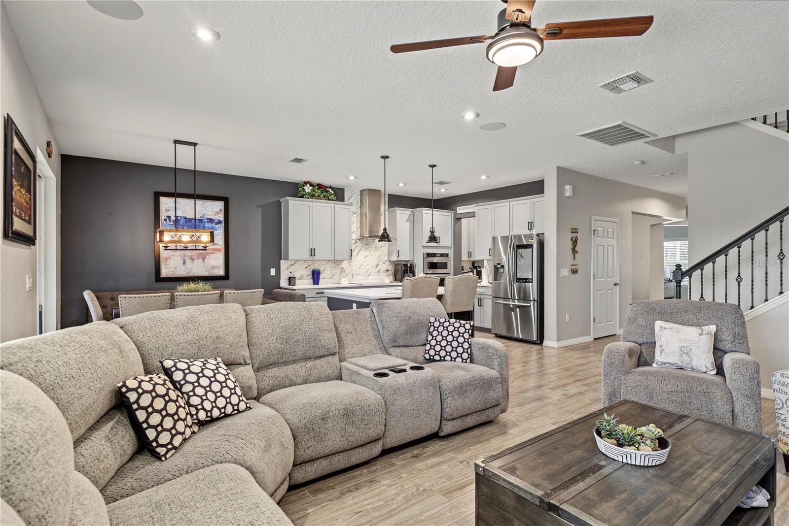 Single Family Residence at 2470 STANDING ROCK CIR, OAKLAND, photo 15 of 48