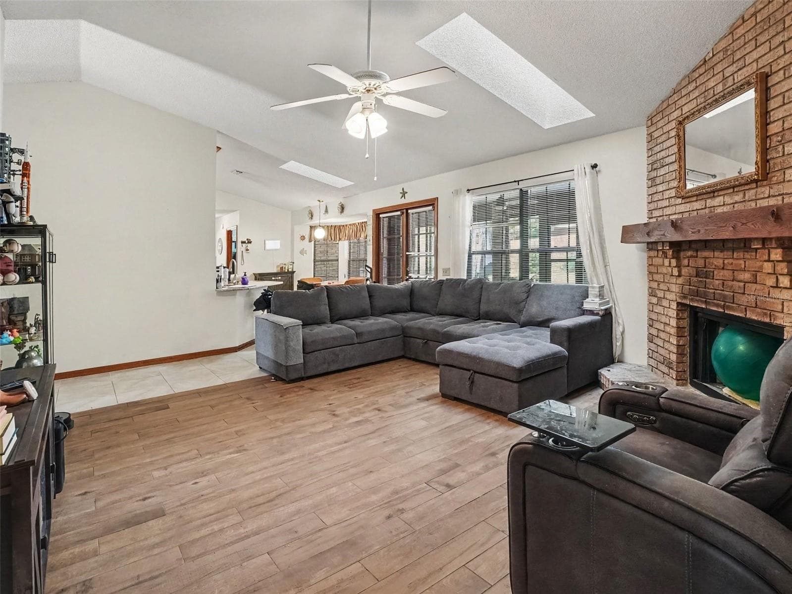 Family Room - 920 HAMILTON AVE, ORANGE CITY