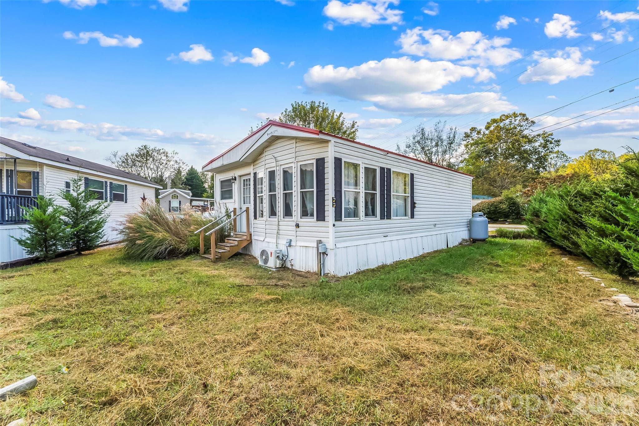 Single Family Residence at 315 Mallard Loop, Waynesville, photo 14 of 17