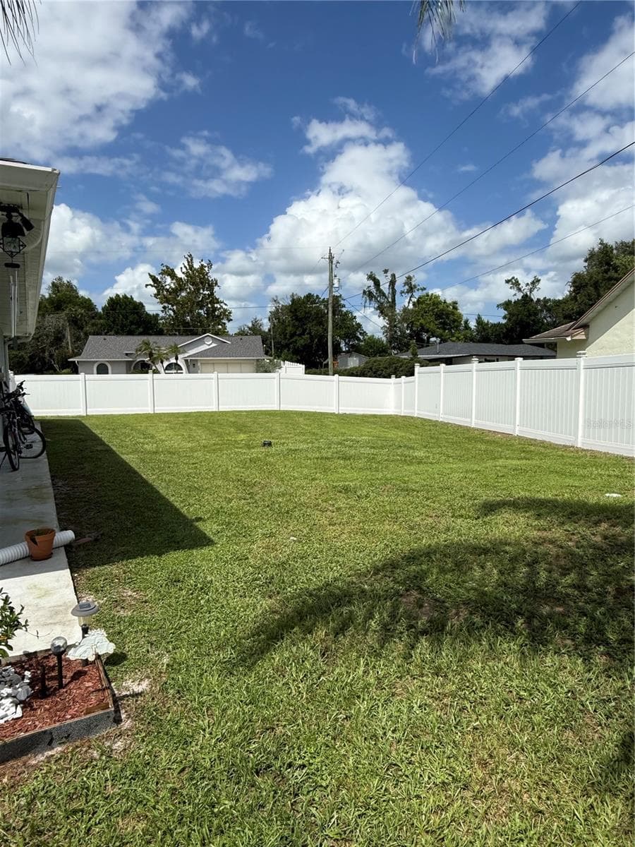 Single Family Residence at 973 RADFORD DR, DELTONA, photo 26 of 29