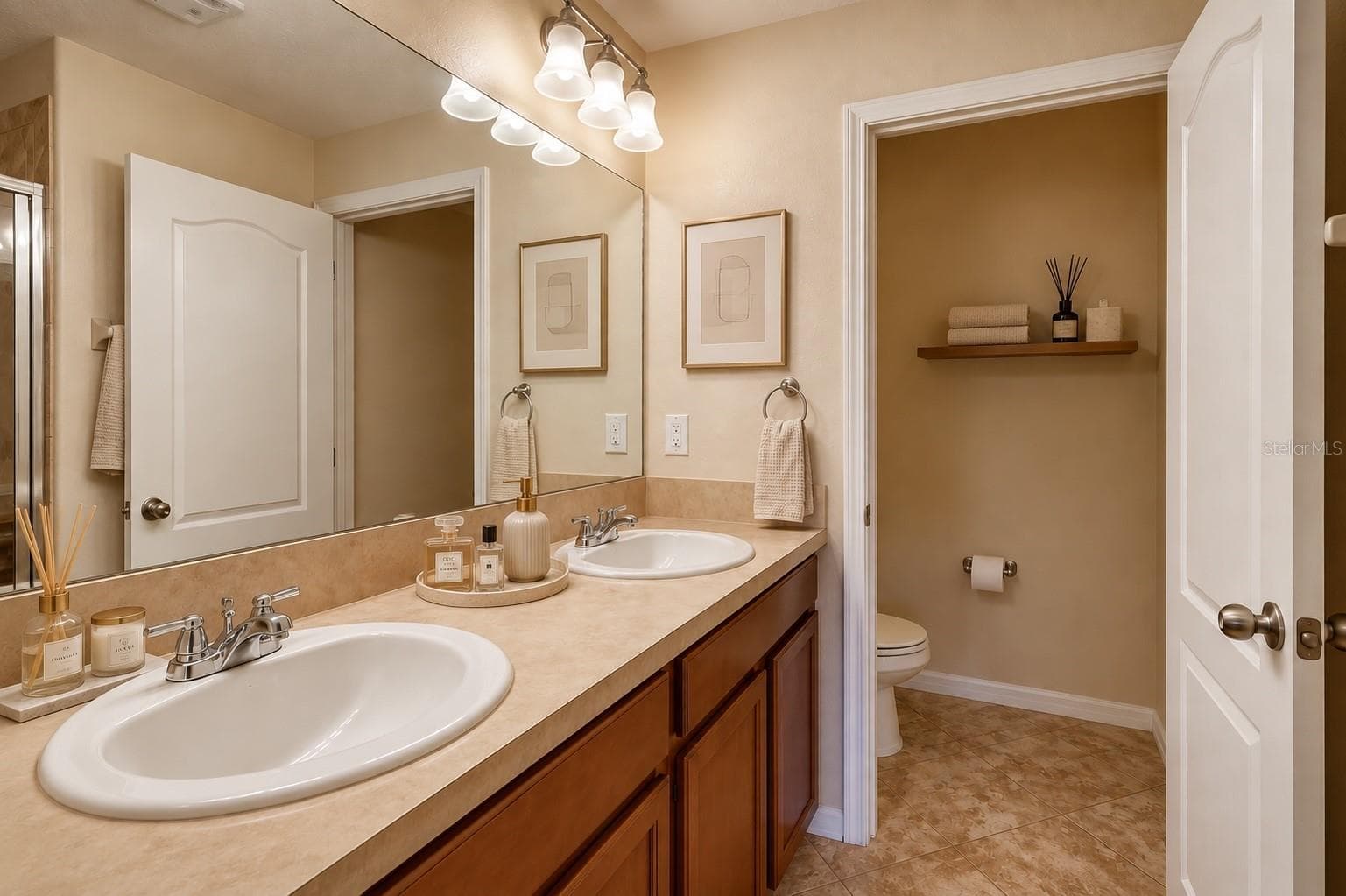 Townhouse at 31147 CLARIDGE PL, WESLEY CHAPEL, photo 6 of 20