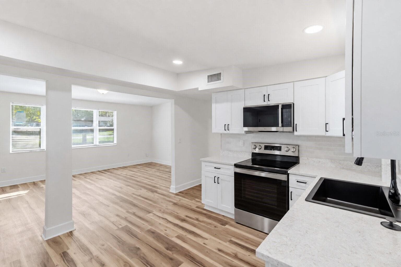 Single Family Residence at 1806 DIERKER DR, VALRICO, photo 7 of 29