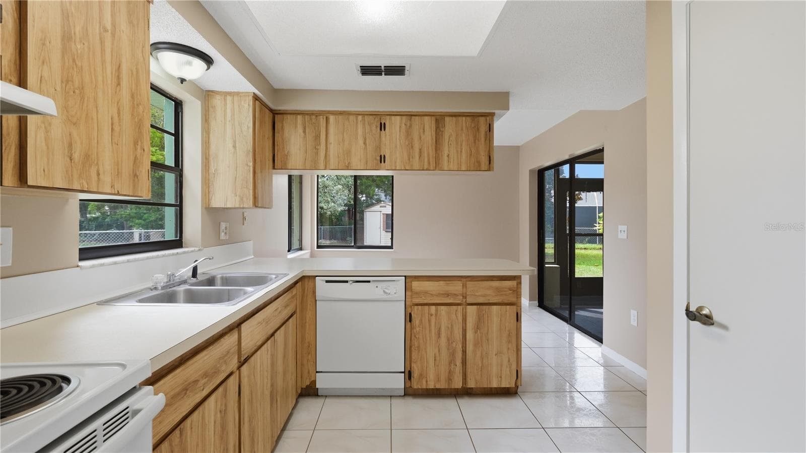 Single Family Residence at 8296 GALLUP RD, SPRING HILL, photo 16 of 57